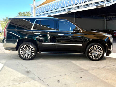 2019 Cadillac Escalade Luxury