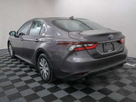 2022 Toyota Camry Hybrid LE