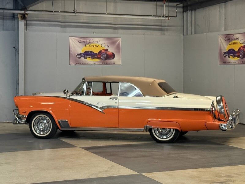 1956 Ford Sunliner