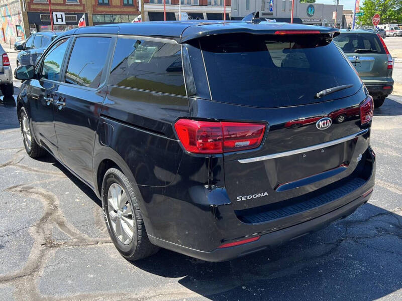 2019 Kia Sedona LX