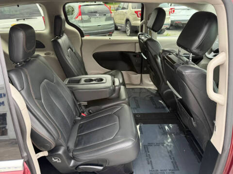 2018 Chrysler Pacifica Touring L Plus