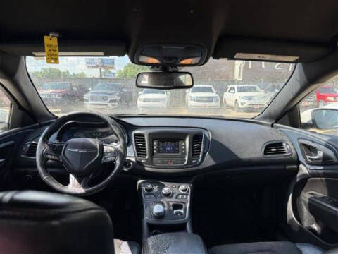 2016 Chrysler 200
