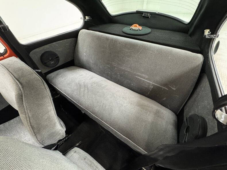 1972 Volkswagen Super Beetle