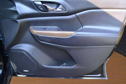 2017 GMC Acadia SLE-2