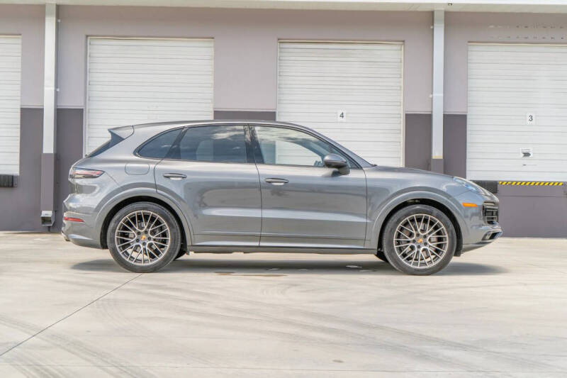 2023 Porsche Cayenne