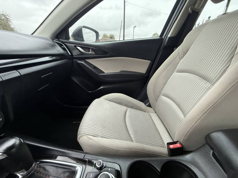 2015 Mazda MAZDA3 i Touring