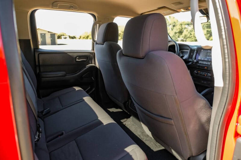 2022 Nissan Frontier S