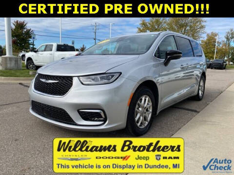 2024 Chrysler Pacifica Touring L