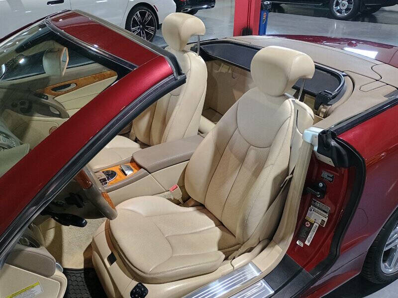 2008 Mercedes-Benz SL-Class 30