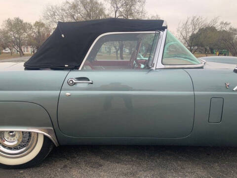 1956 Ford Thunderbird