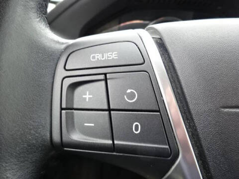 2016 Volvo XC60 T6 Drive-E R-Design Platinum