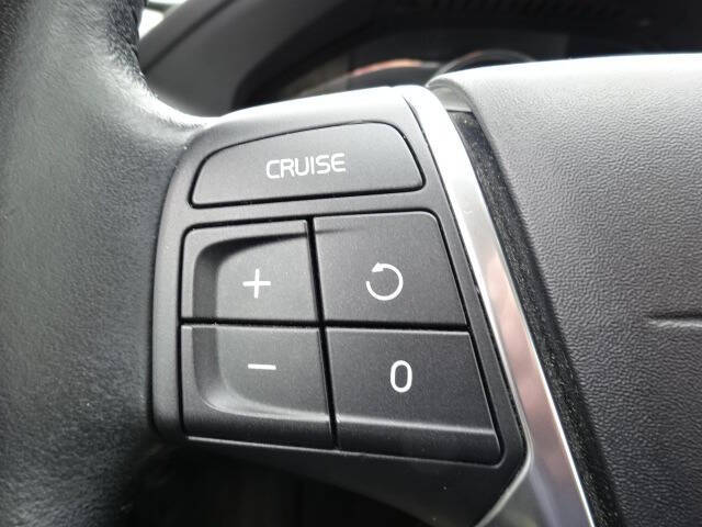 2016 Volvo XC60 T6 Drive-E R-Design Platinum