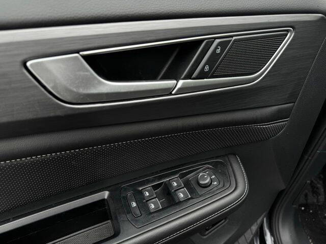 2025 Volkswagen Atlas Cross Sport SE 4Motion