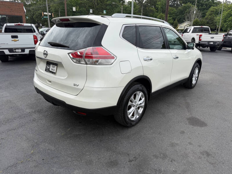 2016 Nissan Rogue SV