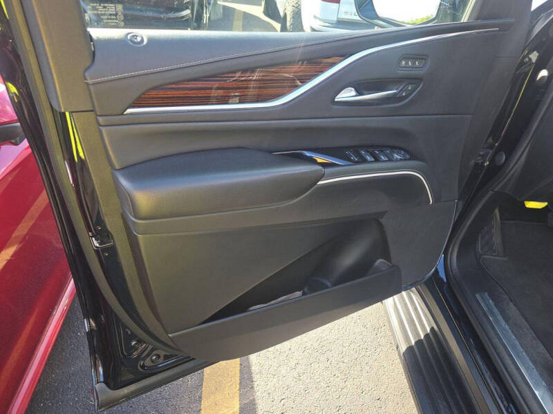 2022 Cadillac Escalade ESV Premium Luxury