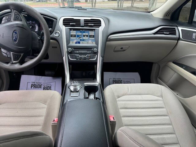 2018 Ford Fusion SE
