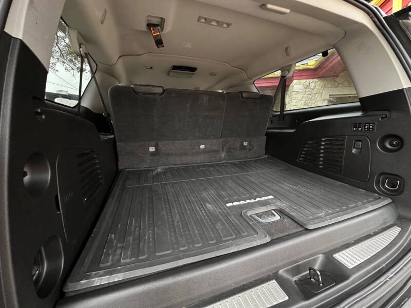 2017 Cadillac Escalade ESV Premium Luxury