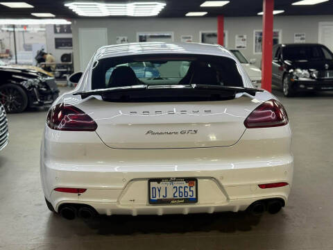 2016 Porsche Panamera GTS