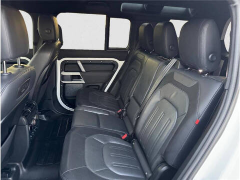 2022 Land Rover Defender 110 X-Dynamic SE