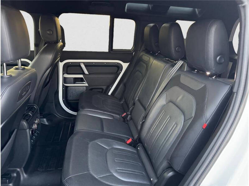 2022 Land Rover Defender 110 X-Dynamic SE