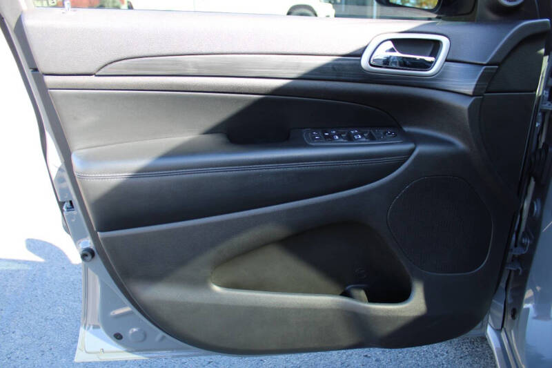 2020 Jeep Grand Cherokee Altitude