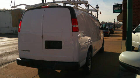 2022 Chevrolet Express 2500