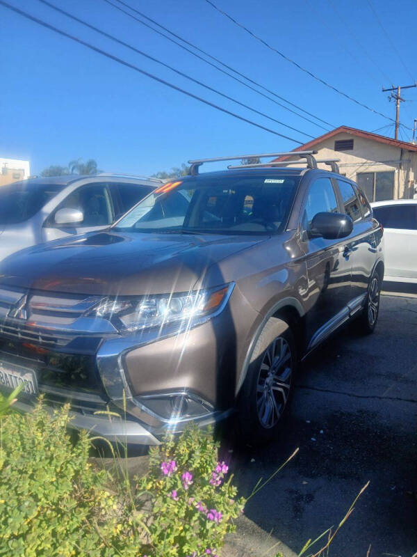 2017 Mitsubishi Outlander ES