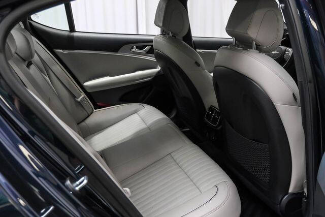 2023 Genesis G70