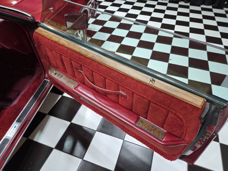 1976 Lincoln Mark IV