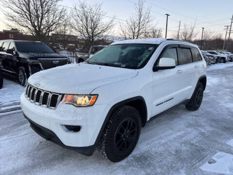 2020 Jeep Grand Cherokee Laredo E