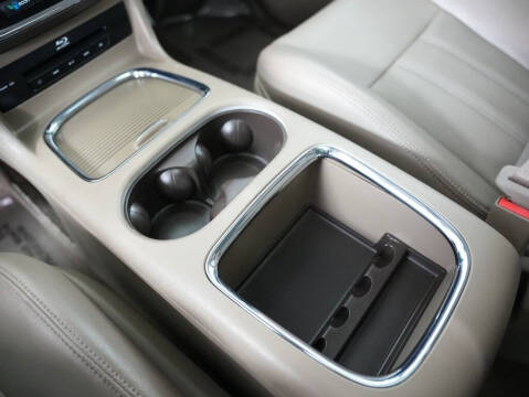 2014 Chrysler Town and Country Touring-L