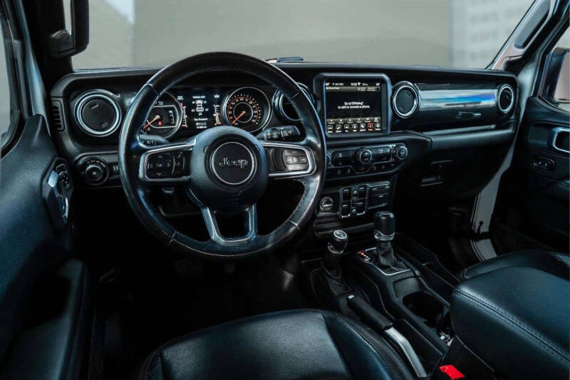 2020 Jeep Wrangler Unlimited Sahara Altitude