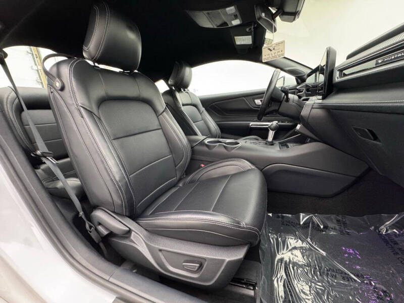 2024 Ford Mustang EcoBoost Premium