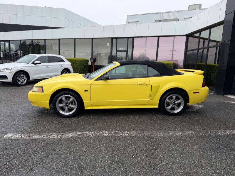 2002 Ford Mustang GT Deluxe