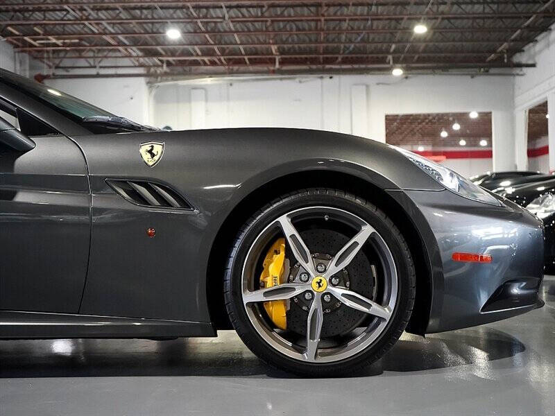 2013 Ferrari California 26