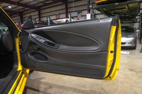 2004 Ford Mustang Mach 1 Premium