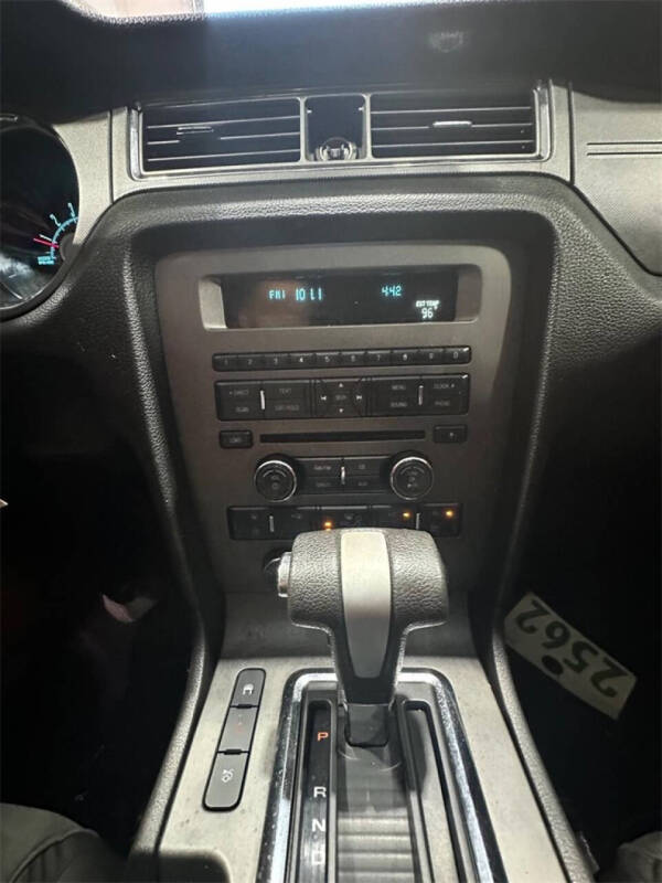 2010 Ford Mustang V6