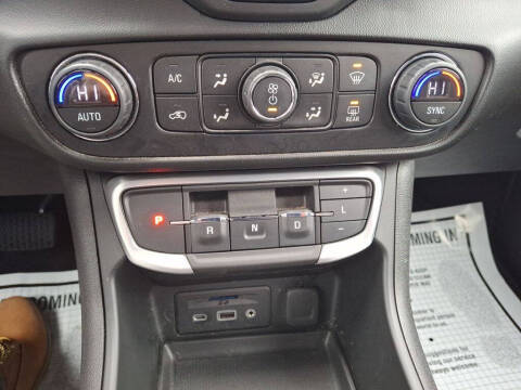 2022 GMC Terrain SLT