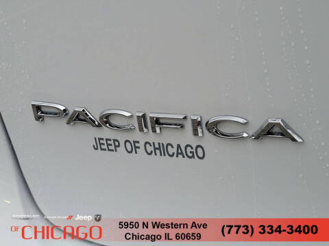 2026 Chrysler Pacifica Select