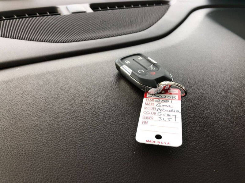 2021 GMC Acadia SLT