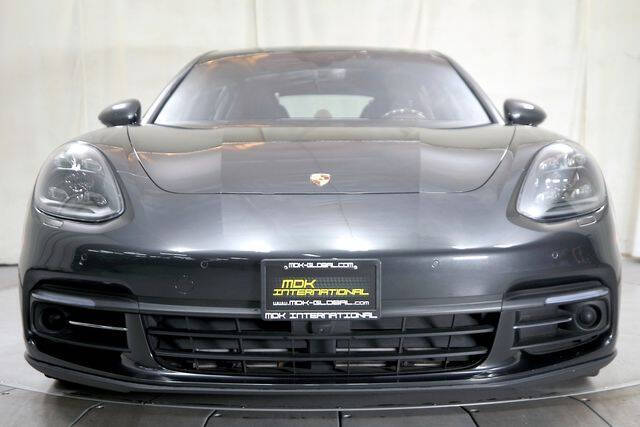 2018 Porsche Panamera 4 Executive