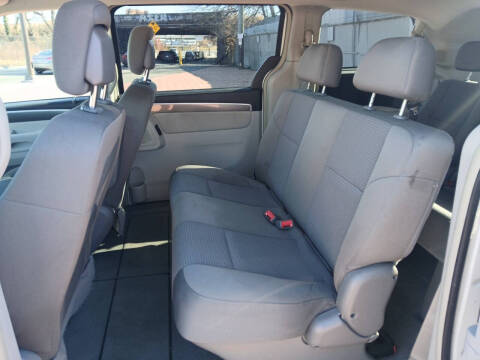 2010 Volkswagen Routan S