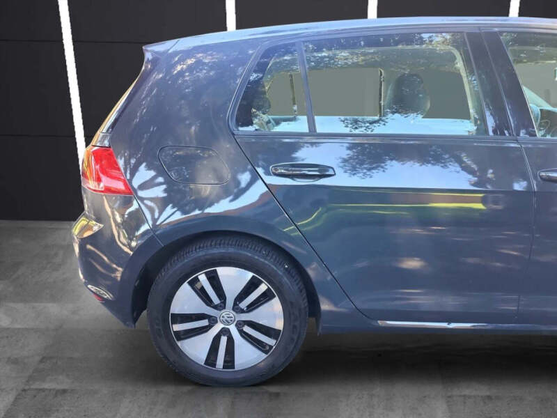 2016 Volkswagen e-Golf SE