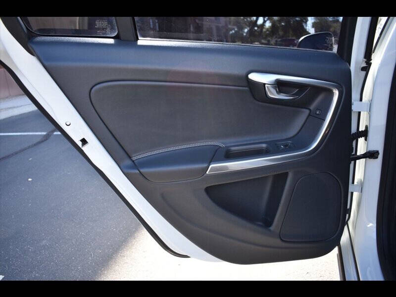 2016 Volvo S60 T5 Drive-E Premier