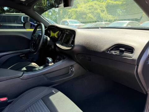 2019 Dodge Challenger SXT