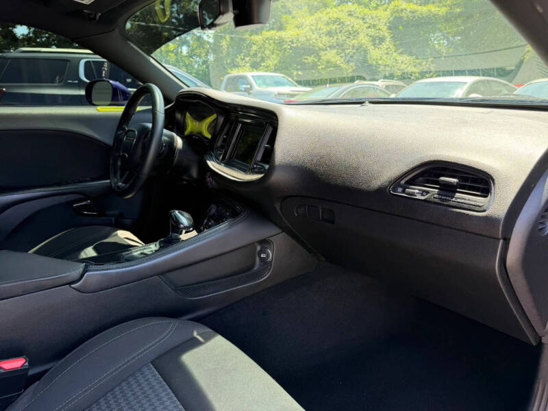 2019 Dodge Challenger SXT