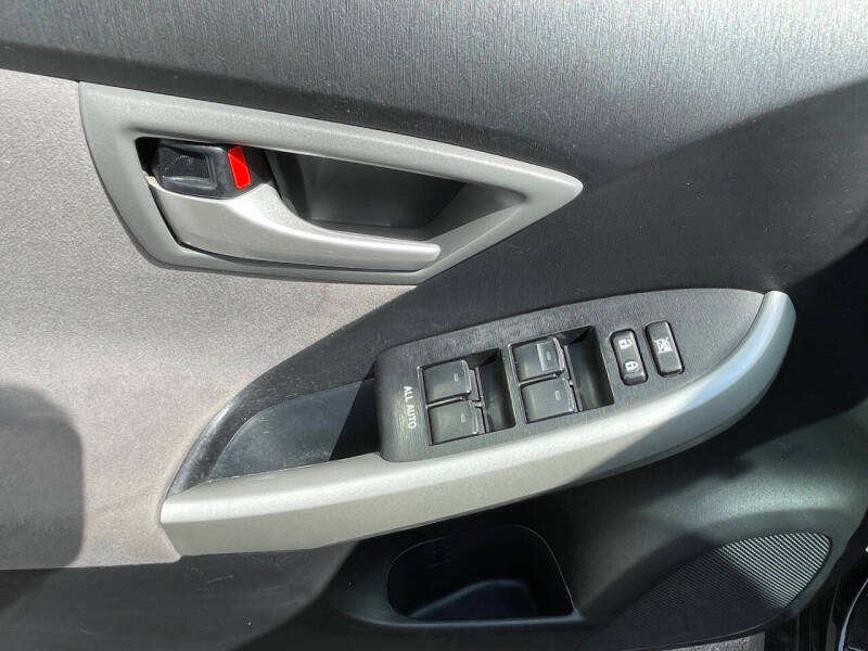 2014 Toyota Prius Three