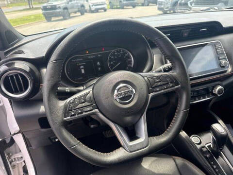 2020 Nissan Kicks SR