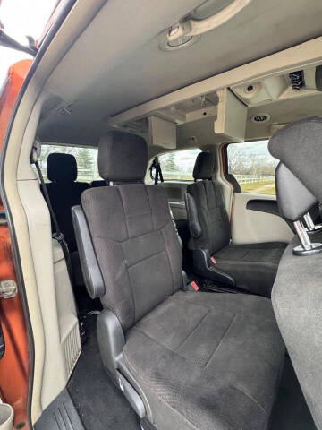 2011 Dodge Grand Caravan Crew