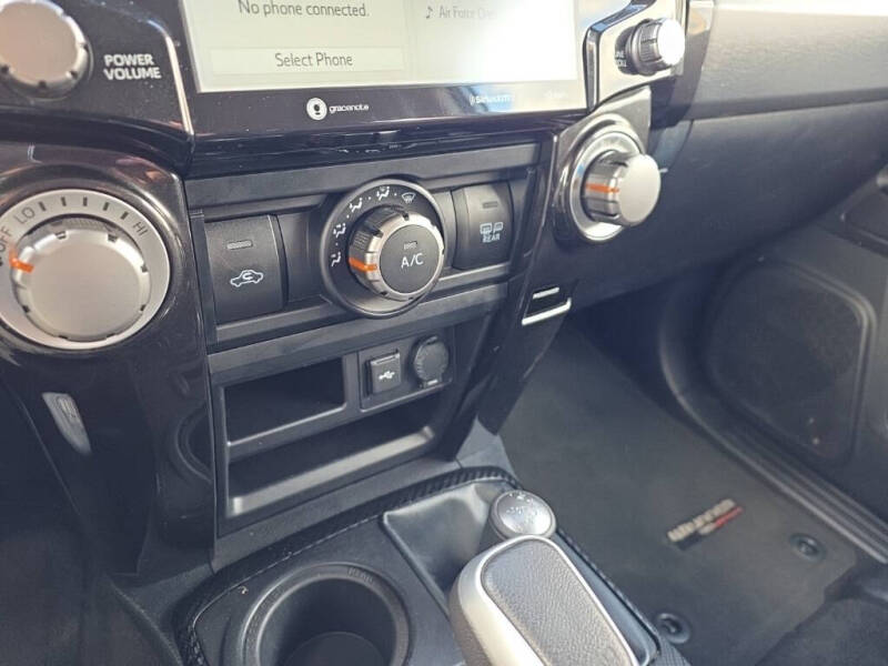 2024 Toyota 4Runner TRD Off-Road